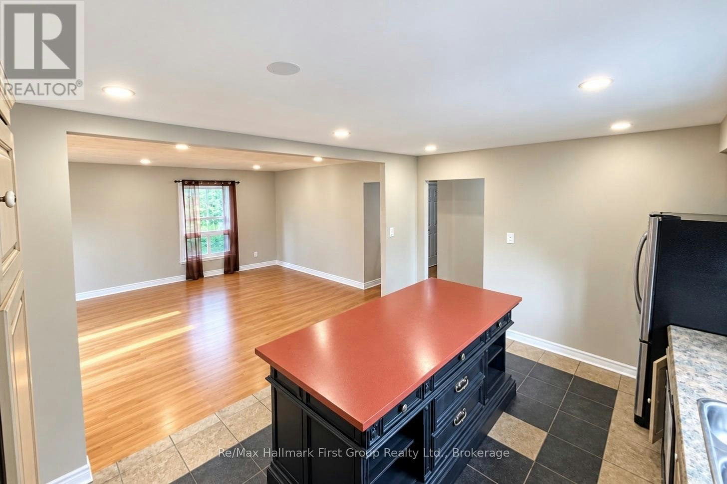 MAIN-78 Commerford Street, Thorold, ON, L2V 4R1 - 3