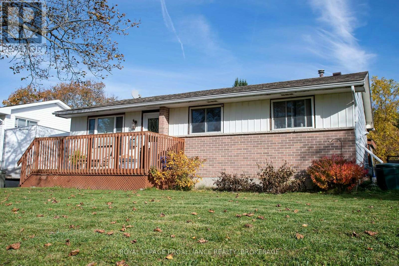 804 Clark Crescent, Kingston, ON, K7M 6J4
