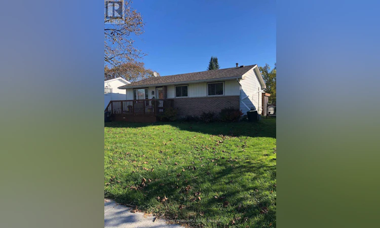 804 Clark Crescent