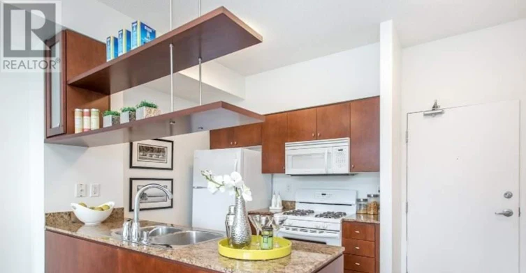 706-9 Spadina Avenue, Toronto, ON, M5V 3V5 - 5