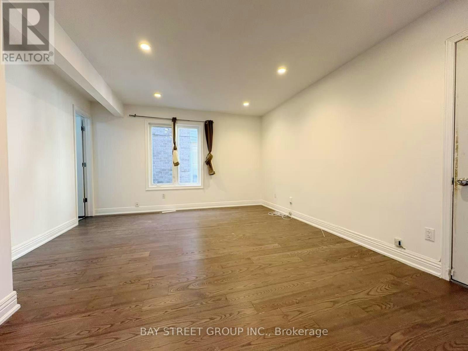 48 New Forest Square, Toronto, ON, M1V 2Z8 - 4