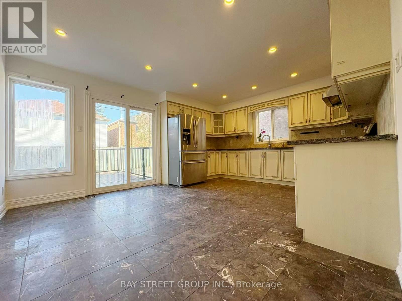 48 New Forest Square, Toronto, ON, M1V 2Z8 - 7