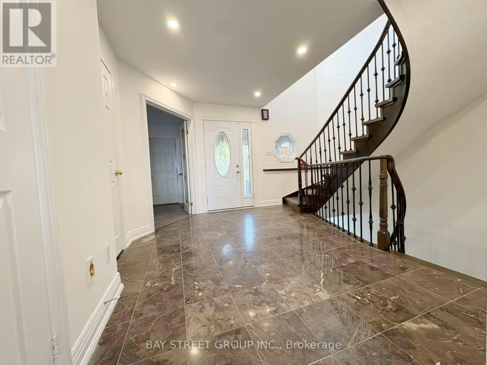48 New Forest Square, Toronto, ON, M1V 2Z8 - 2