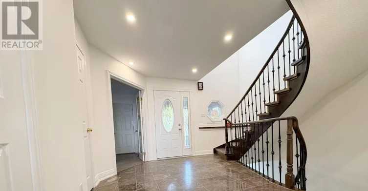 48 New Forest Square, Toronto, ON, M1V 2Z8 - 2