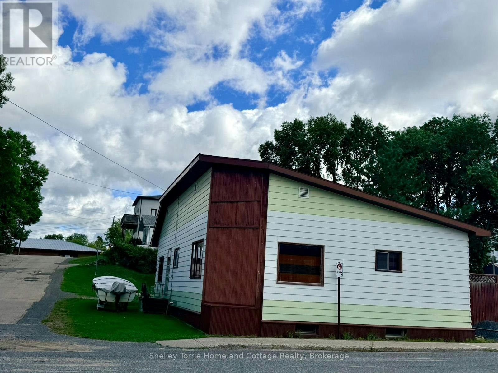 613 Front Street, Kenora, ON, P0X 1C0