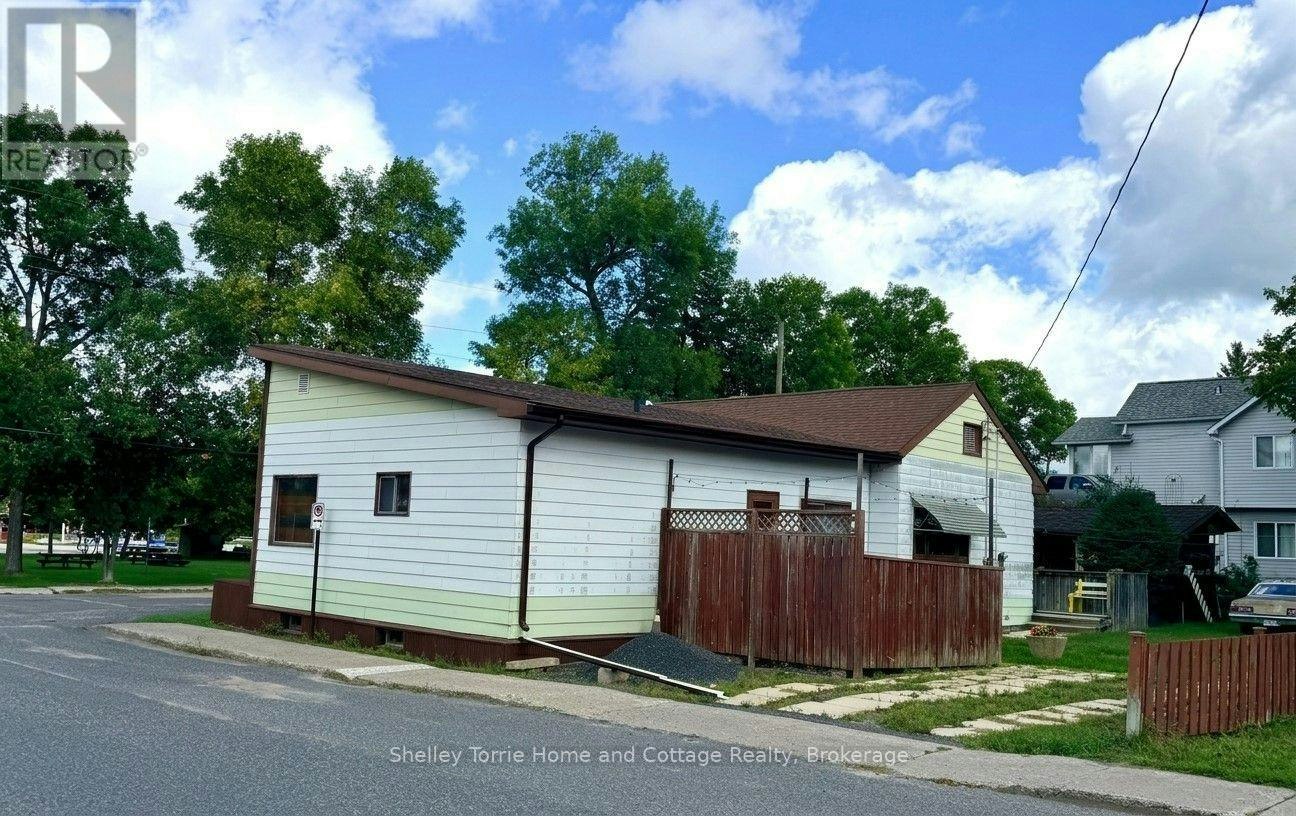 613 Front Street, Kenora, ON, P0X 1C0