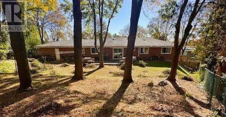 103 Laurentide Drive, Toronto, ON, M3A 3E4 - 27