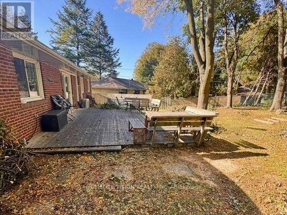 103 Laurentide Drive, Toronto, ON, M3A 3E4 - 30