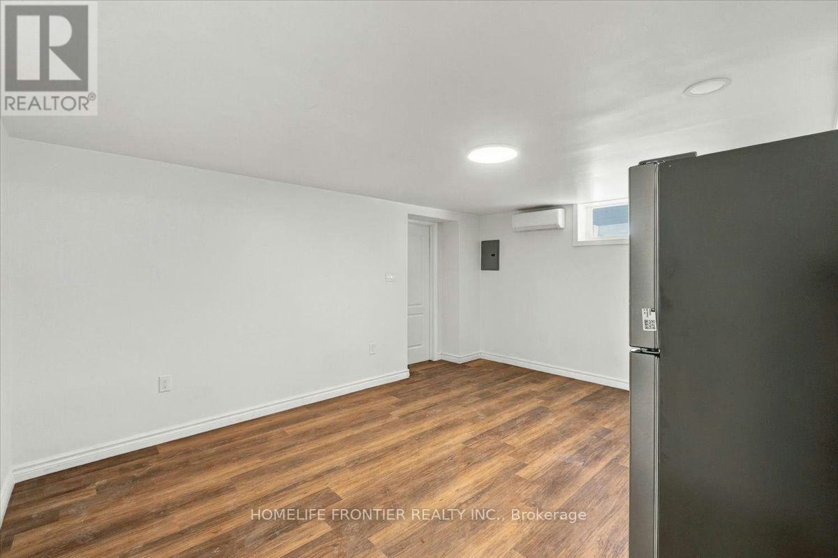5-99 Regent Road, Toronto, ON, M3K 1H2 - 4
