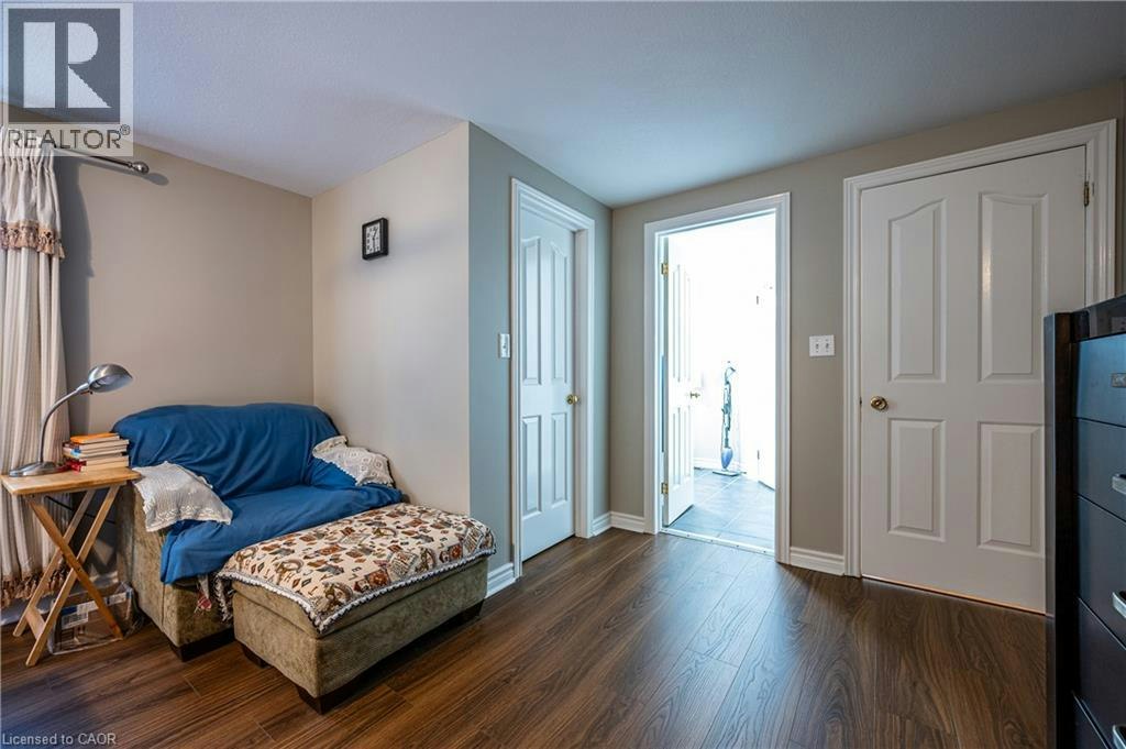 Upper-214 Misty Court, Kitchener, ON, N2B 3V4 - 8