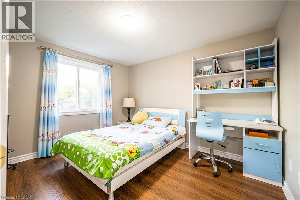 Upper-214 Misty Court, Kitchener, ON, N2B 3V4 - 11