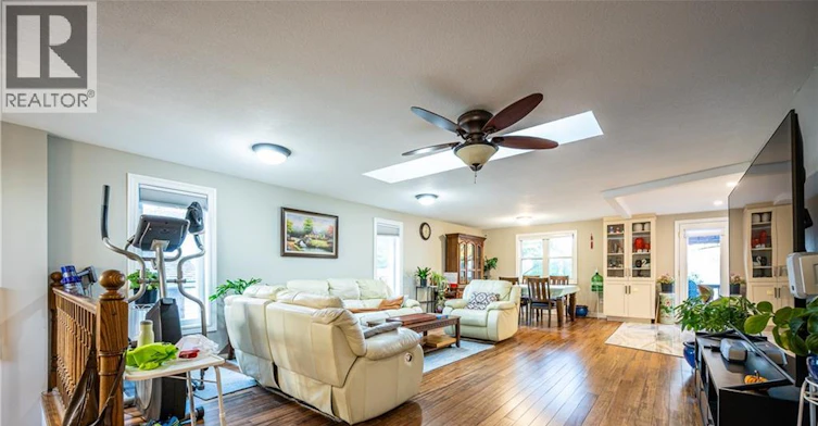 Upper-214 Misty Court, Kitchener, ON, N2B 3V4 - 2