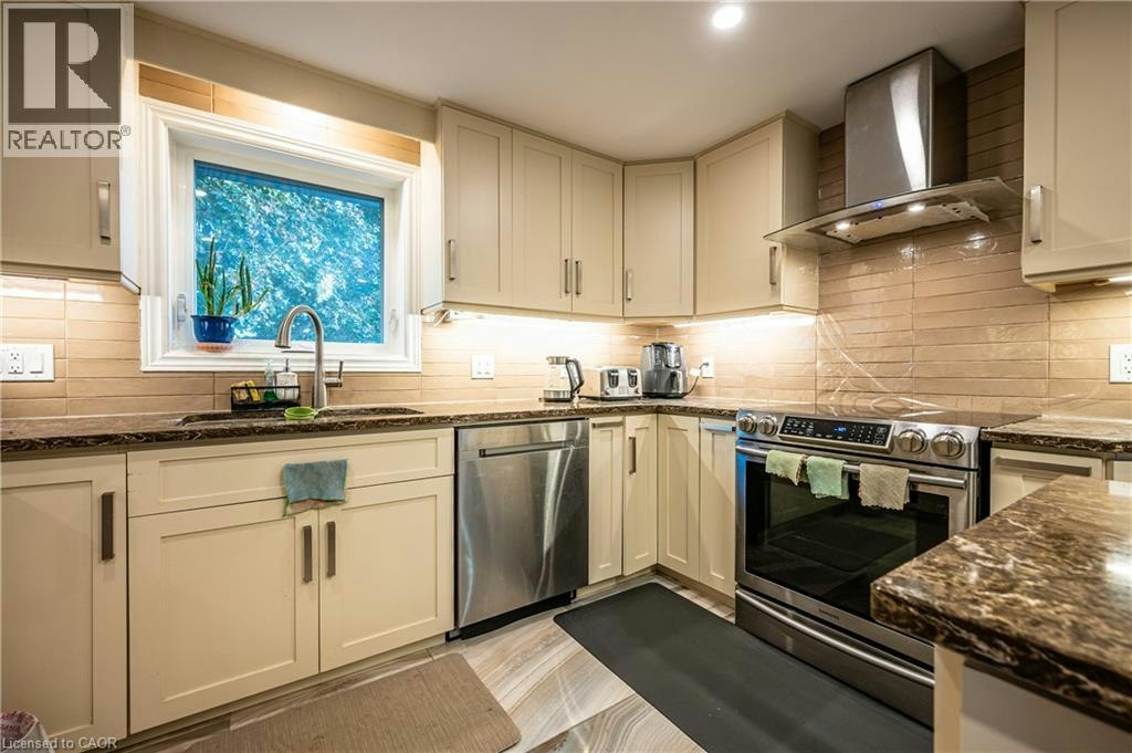 Upper-214 Misty Court, Kitchener, ON, N2B 3V4 - 6