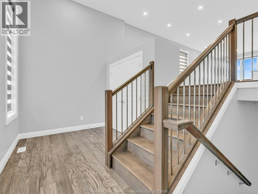 MAIN-114 Bear Street, Essex, ON, N8M 0A9 - 3