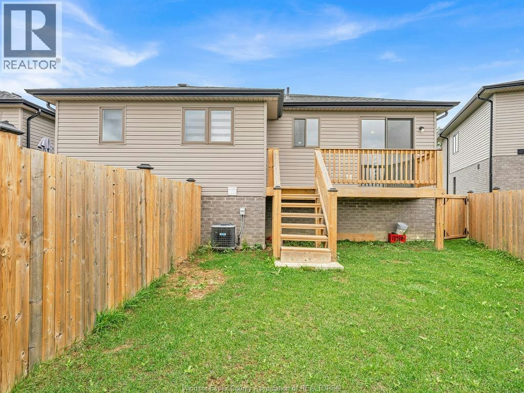 MAIN-114 Bear Street, Essex, ON, N8M 0A9 - 20