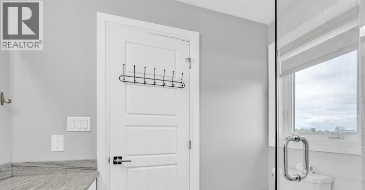 MAIN-114 Bear Street, Essex, ON, N8M 0A9 - 18