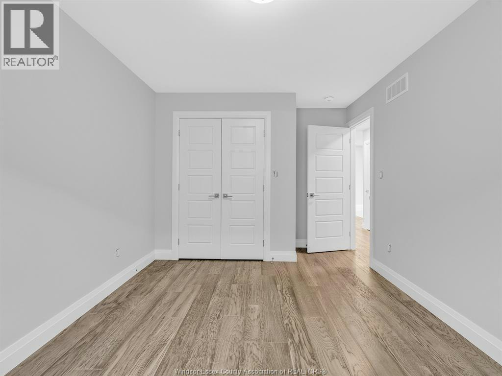 MAIN-114 Bear Street, Essex, ON, N8M 0A9 - 14