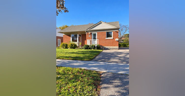 66 Admiral Road, Ajax, ON, L1S 2N9