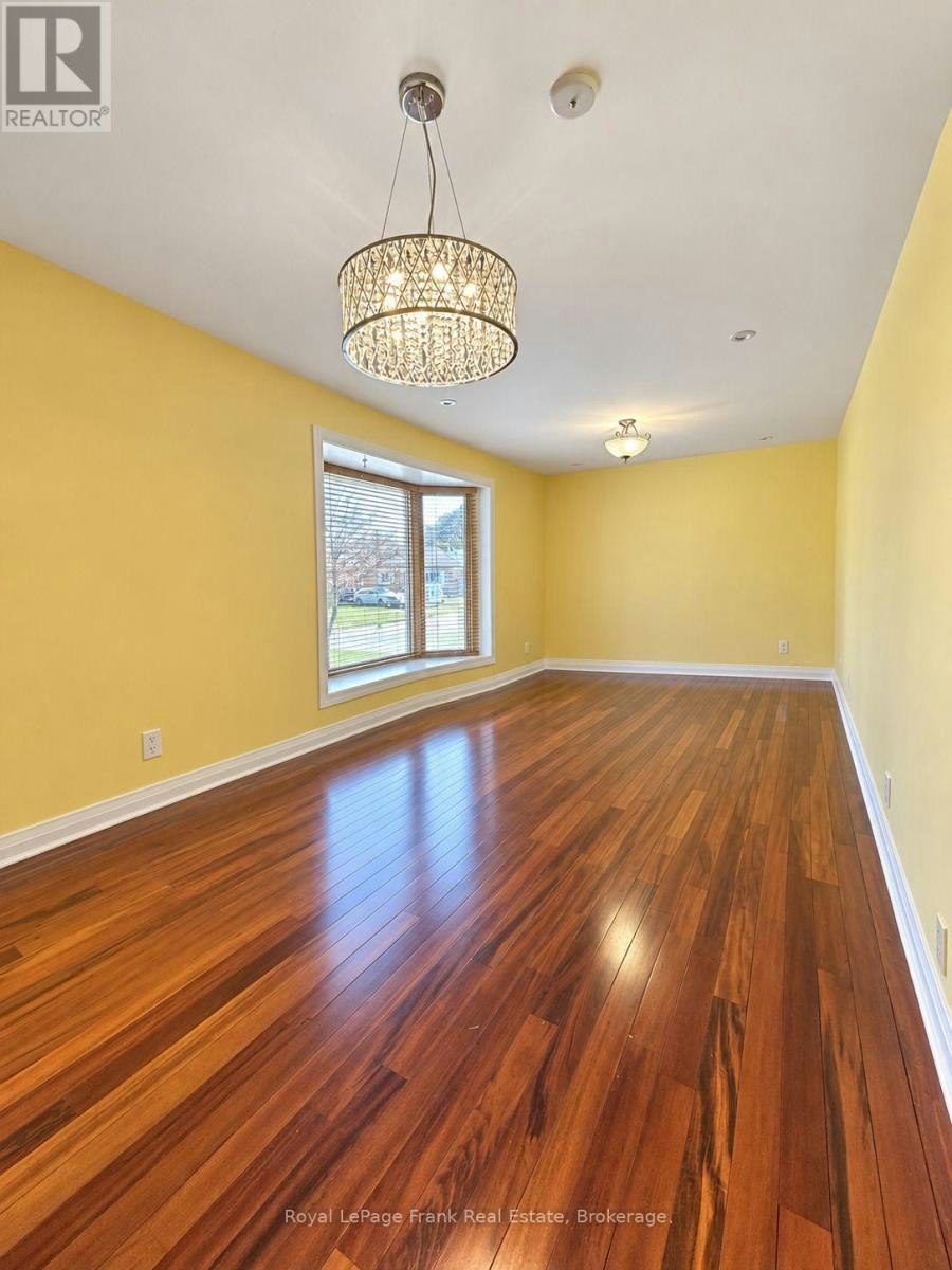66 Admiral Road, Ajax, ON, L1S 2N9 - 7