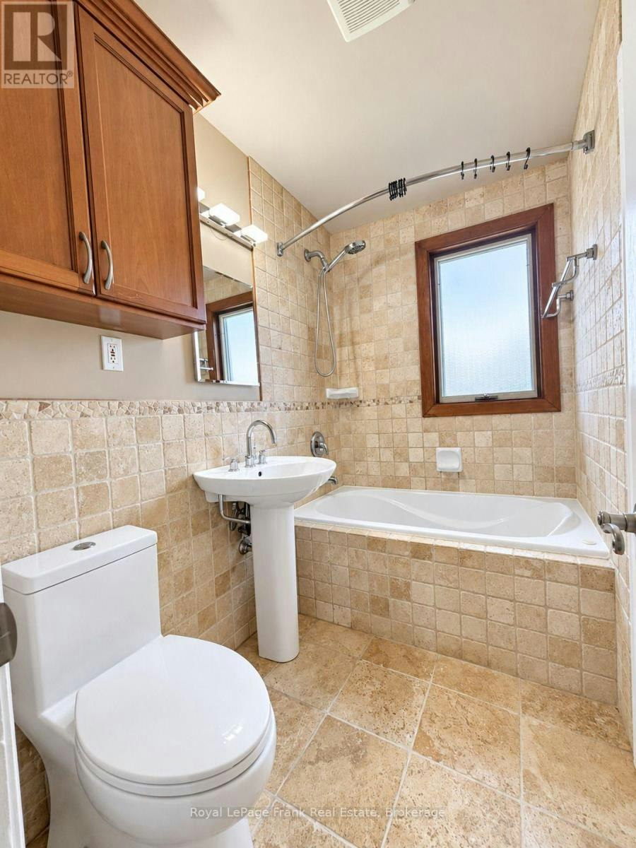 66 Admiral Road, Ajax, ON, L1S 2N9 - 8