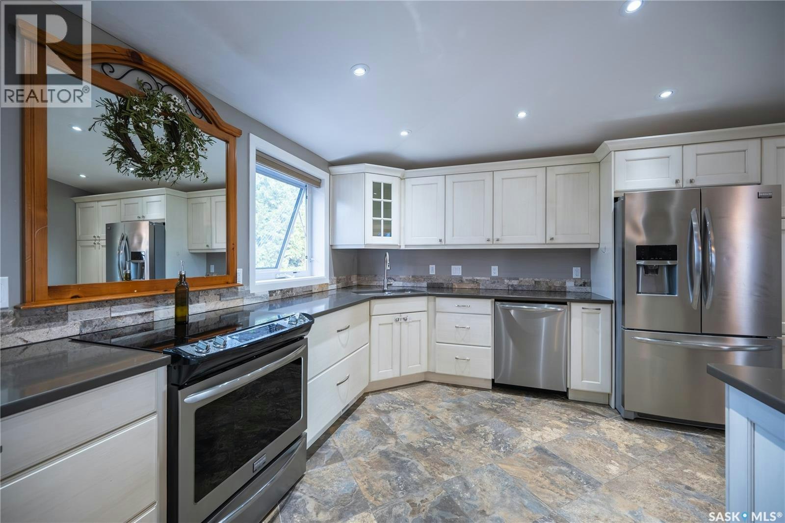 444 Mountview Road, Yorkton, SK, S3N 2L3