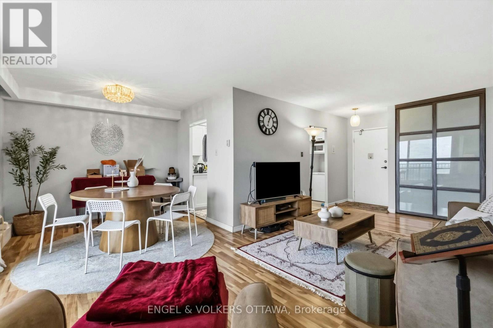 1107-2400 Virginia Drive, Ottawa, ON, K1H 8L3 - 5