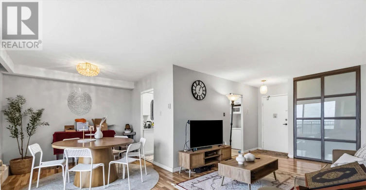 1107-2400 Virginia Drive, Ottawa, ON, K1H 8L3 - 5