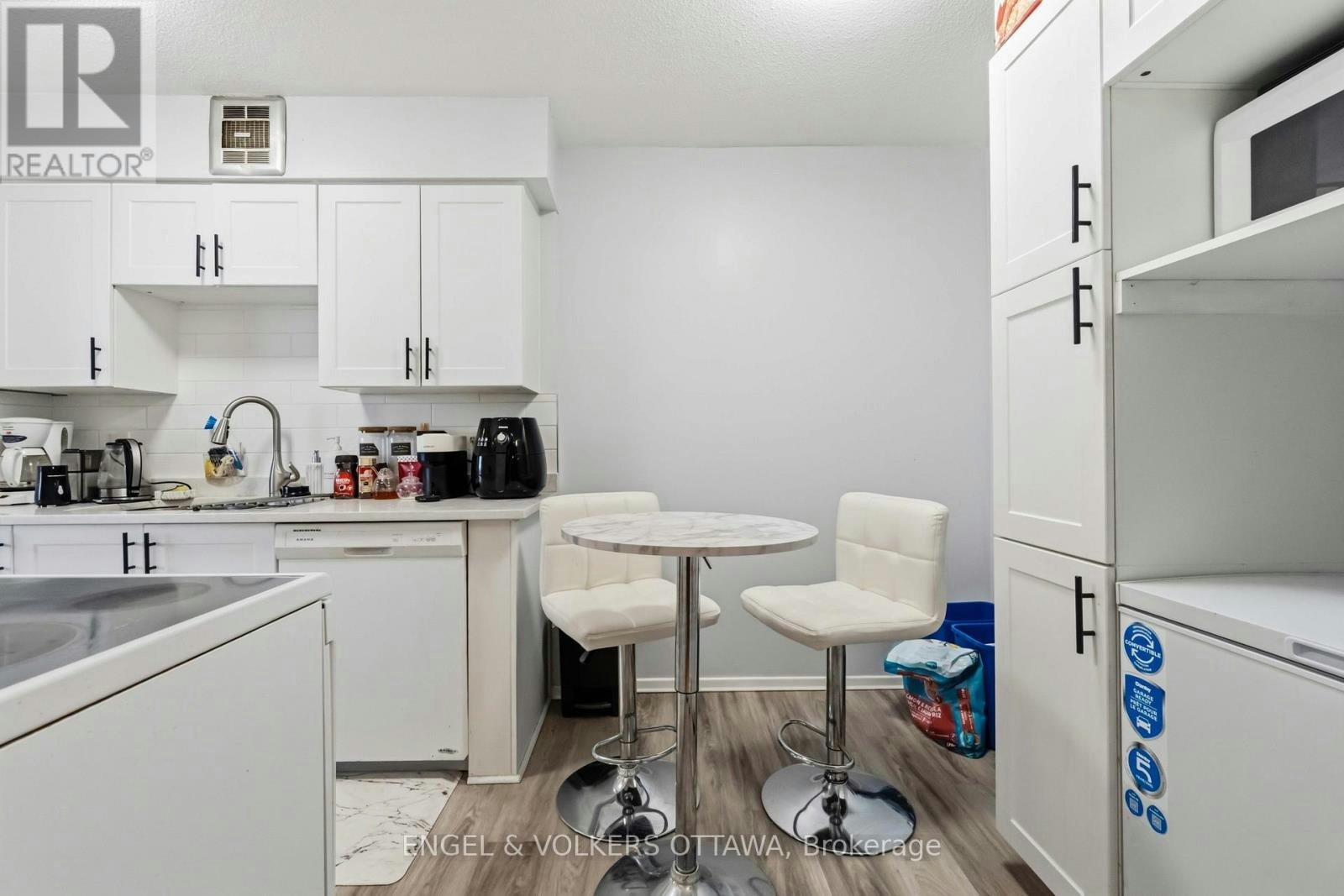 1107-2400 Virginia Drive, Ottawa, ON, K1H 8L3 - 8