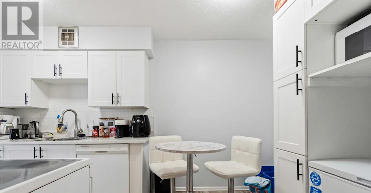 1107-2400 Virginia Drive, Ottawa, ON, K1H 8L3 - 8