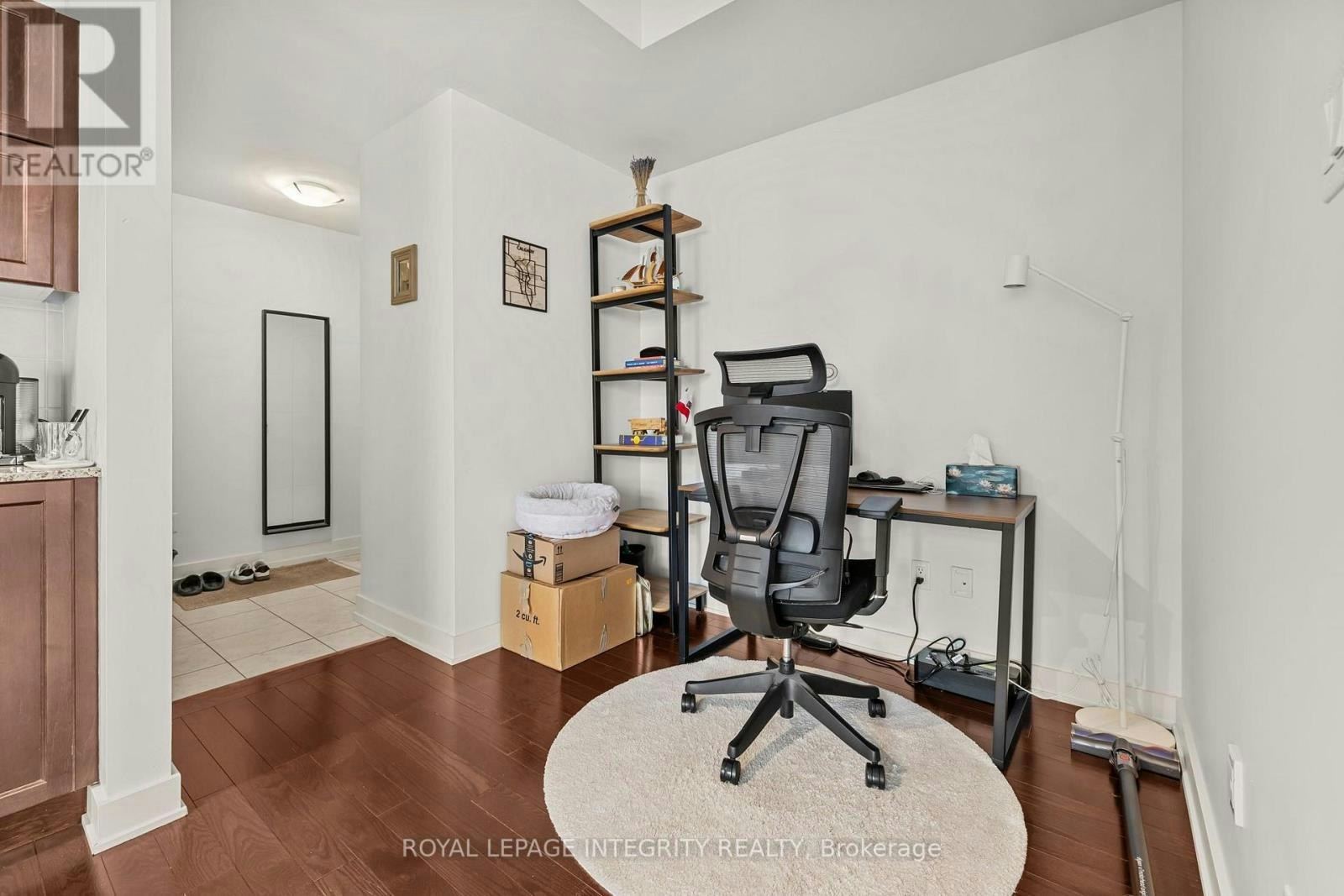 1004-179 Metcalfe Street, Ottawa, ON, K2P 1P7 - 4