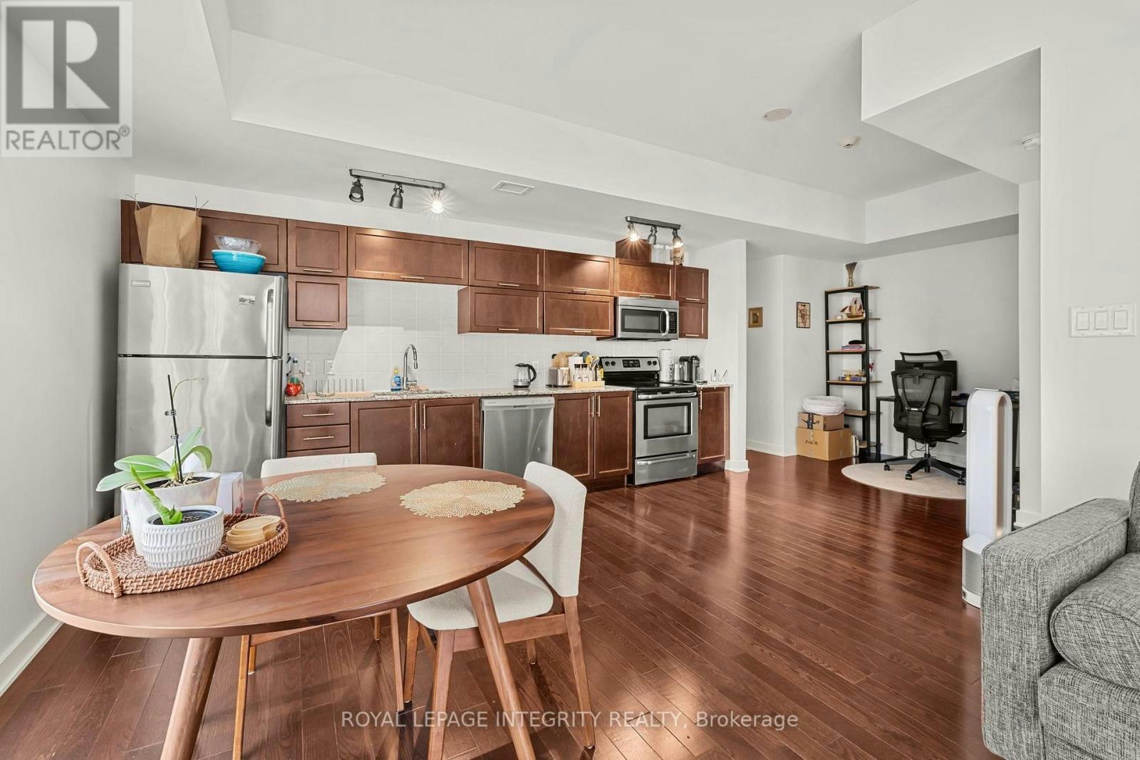 1004-179 Metcalfe Street, Ottawa, ON, K2P 1P7 - 10