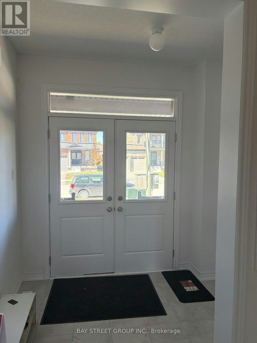 70 Wakefield Boulevard, Essa, ON, L3W 0L9 - 2