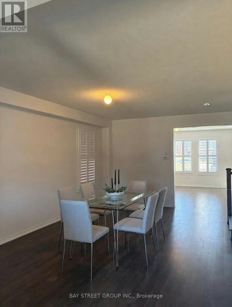 70 Wakefield Boulevard, Essa, ON, L3W 0L9 - 3