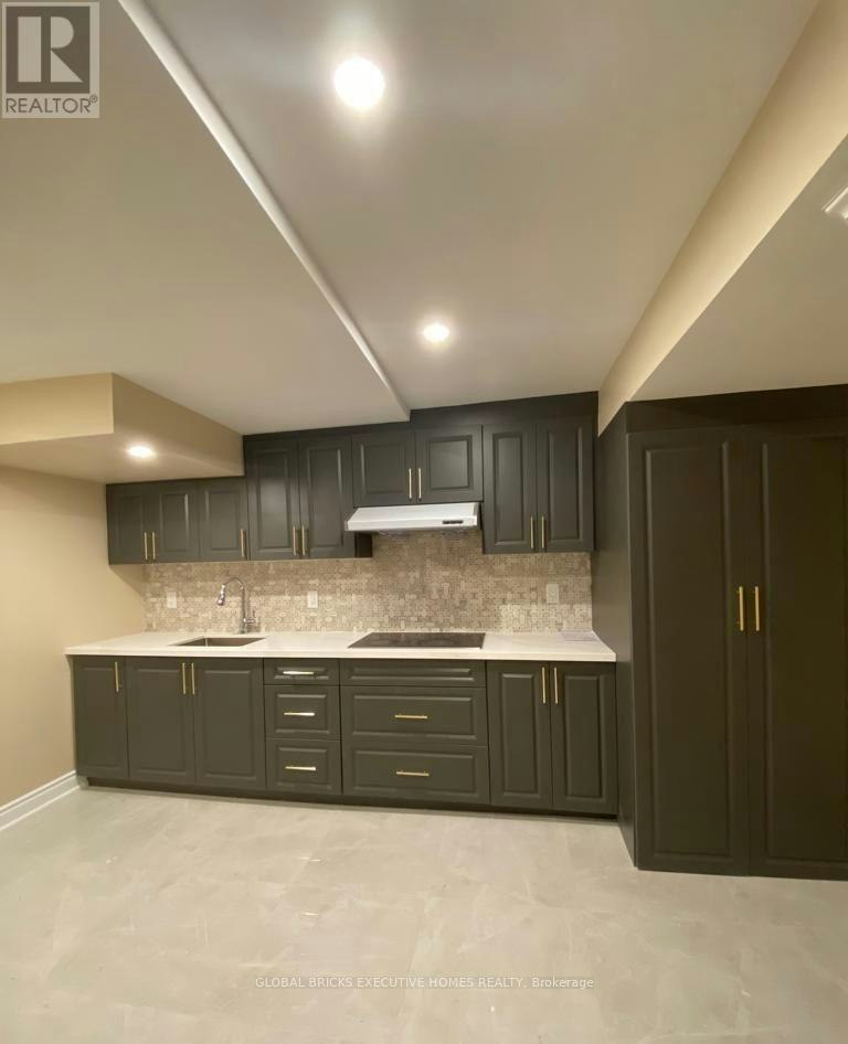 LOWER-5825 Fieldon Road, Mississauga, ON, L5M 5K1 - 2