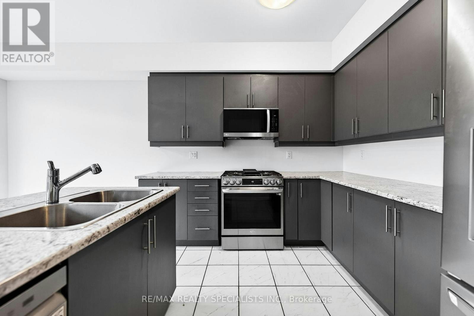 27 Harpin Way W, Centre Wellington, ON, N1M 0H8 - 21