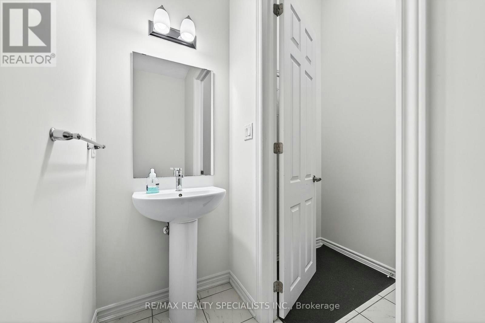 27 Harpin Way W, Centre Wellington, ON, N1M 0H8 - 26