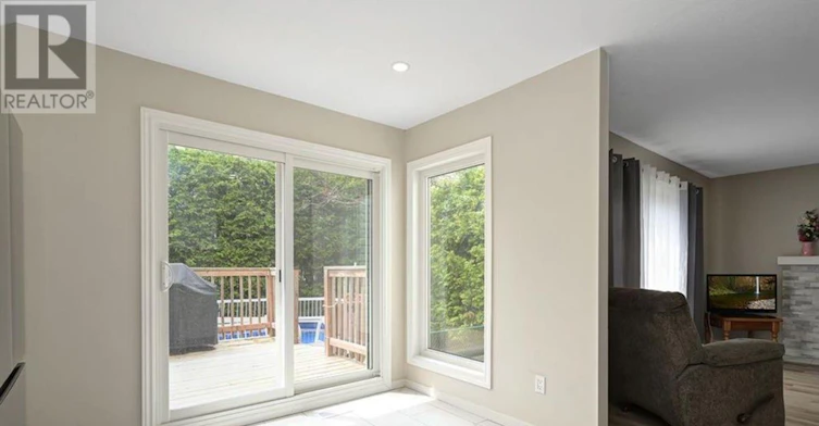19 Wheeler Street S, Ottawa, ON, K2J 3B8 - 9