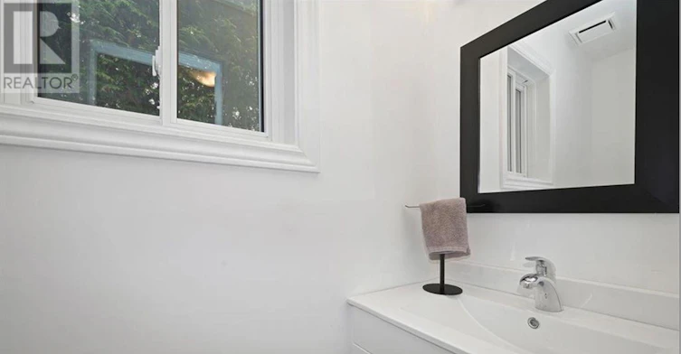 19 Wheeler Street S, Ottawa, ON, K2J 3B8 - 13