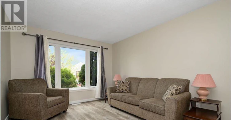 19 Wheeler Street S, Ottawa, ON, K2J 3B8 - 4