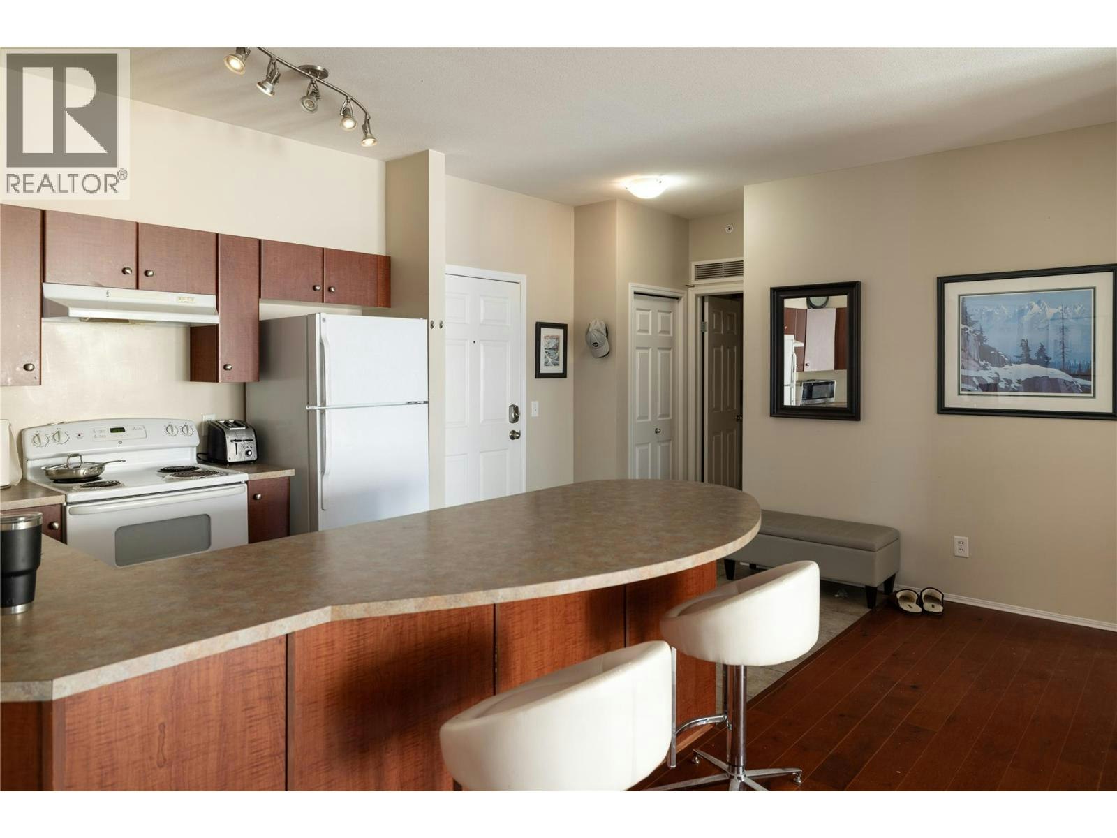 2406-1873 Country Club Drive, Kelowna, BC, V1V 2W6