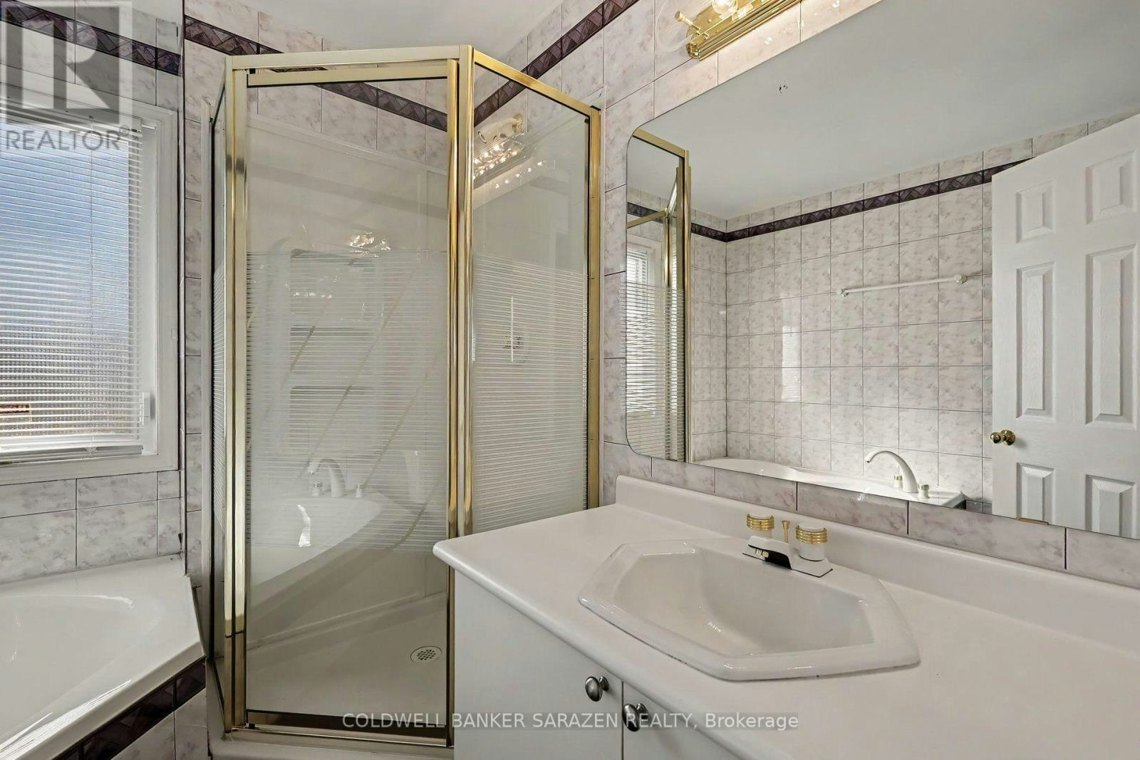 1144 Ambercrest Street, Ottawa, ON, K1J 1A9 - 9
