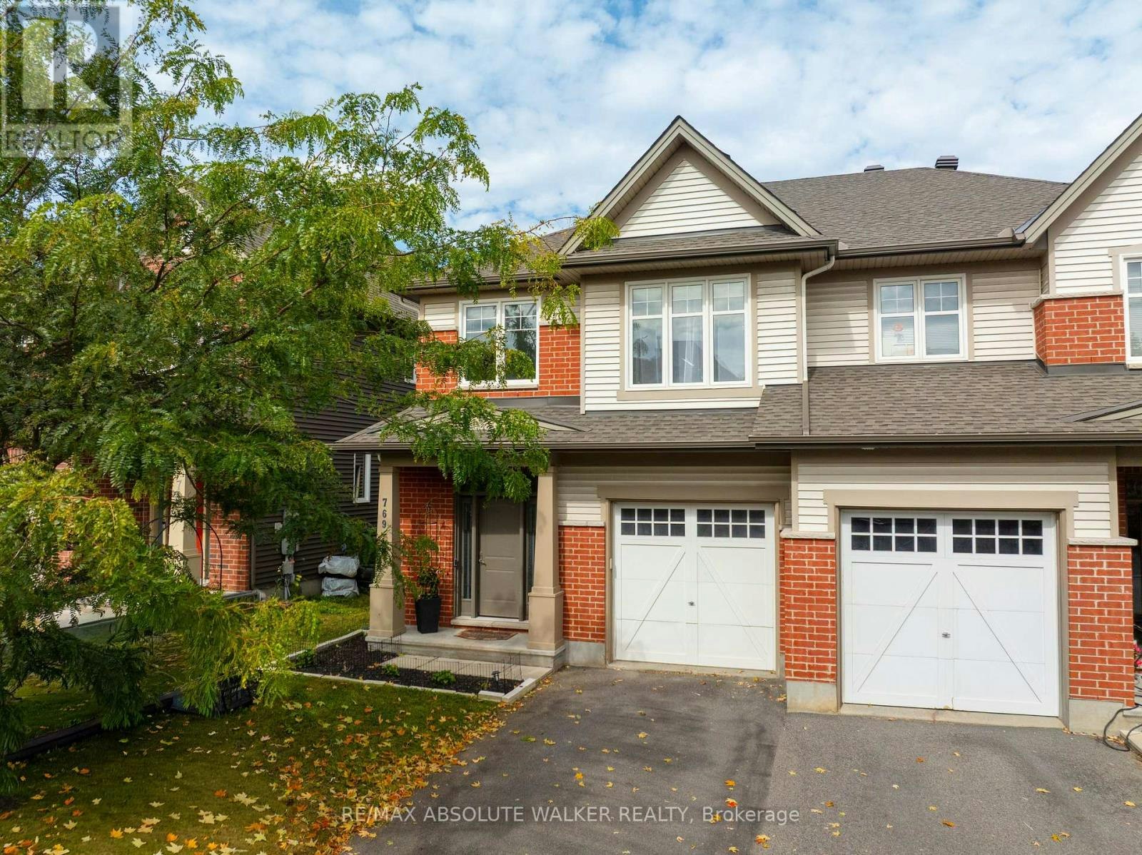 769 Hazelnut Crescent, Ottawa, ON, K1T 0K3