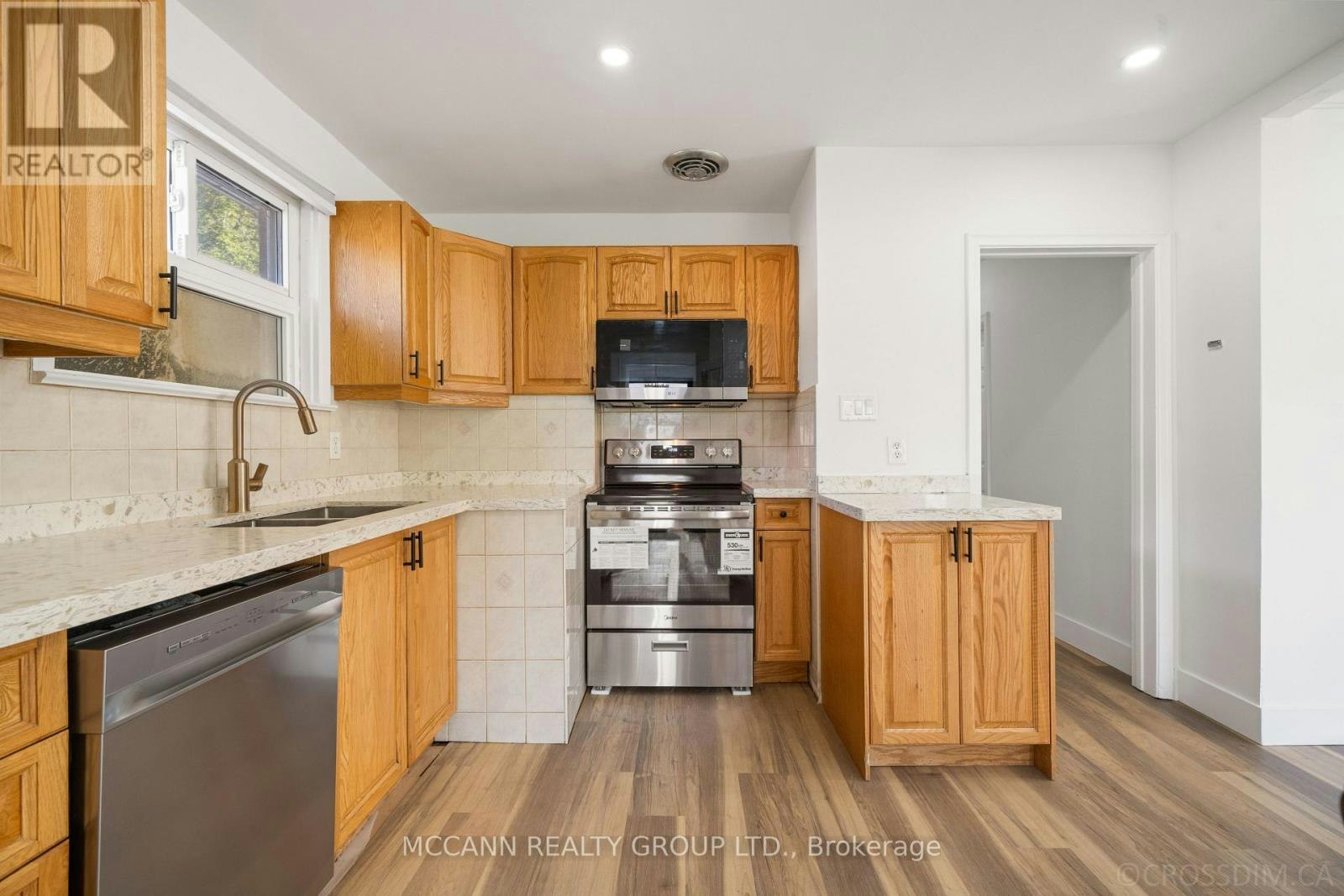 17 Barlow Road, Toronto, ON, M1G 2B5 - 11