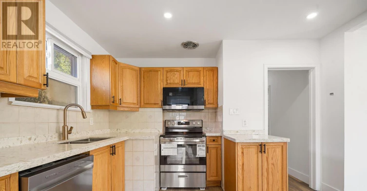 17 Barlow Road, Toronto, ON, M1G 2B5 - 11