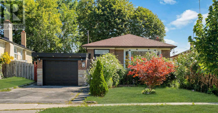 17 Barlow Road, Toronto, ON, M1G 2B5 - 2