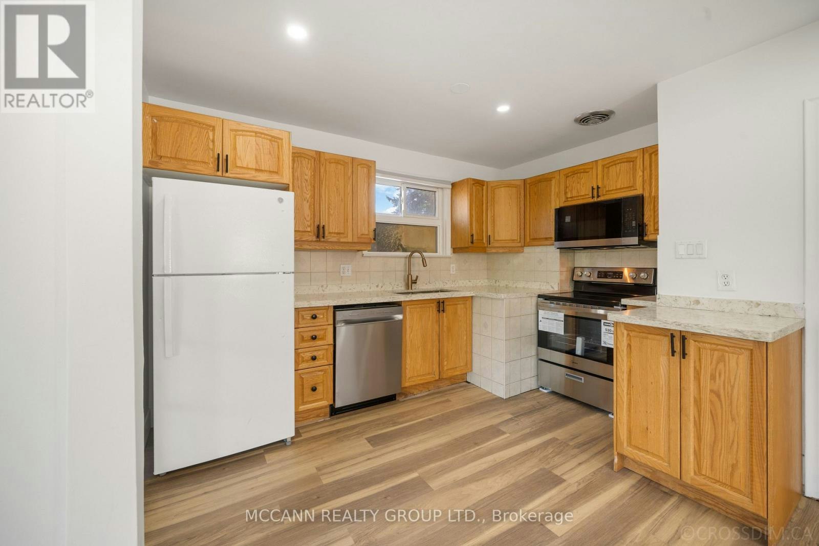 17 Barlow Road, Toronto, ON, M1G 2B5 - 9