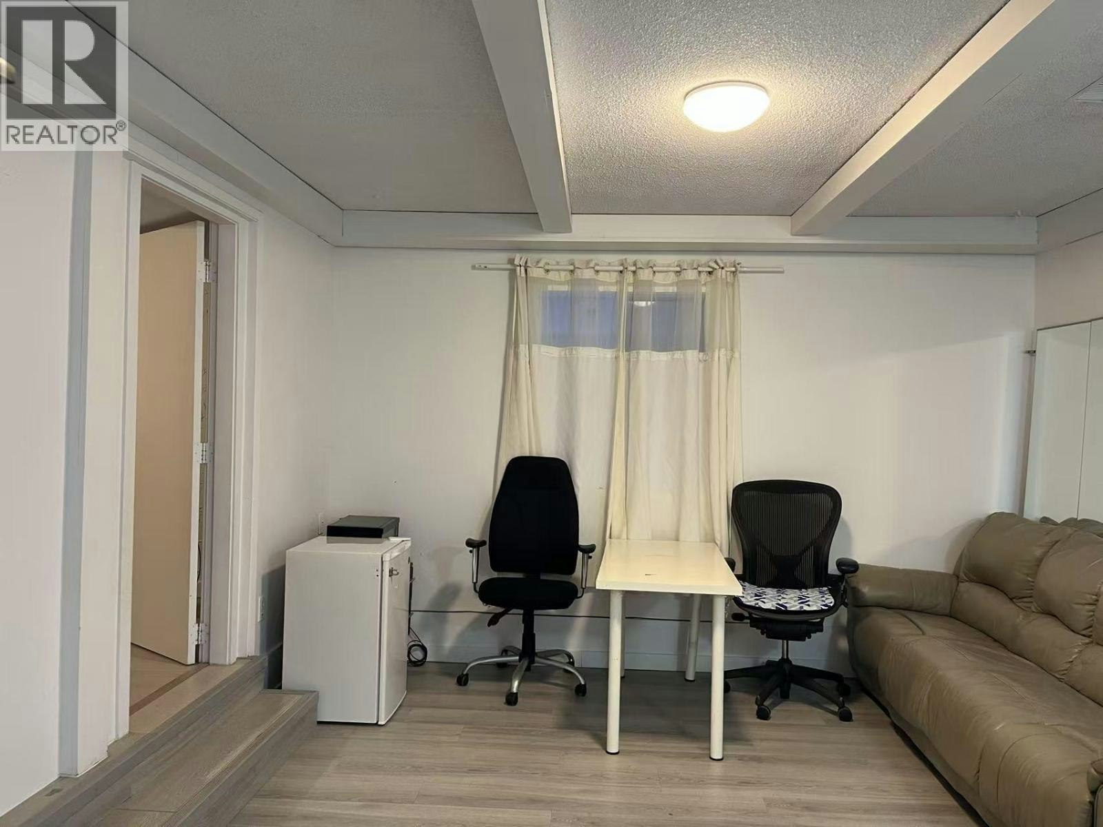 Upper/Downstair-8540 Rosemary Avenue, Richmond, BC, V7A 2K9 - 3