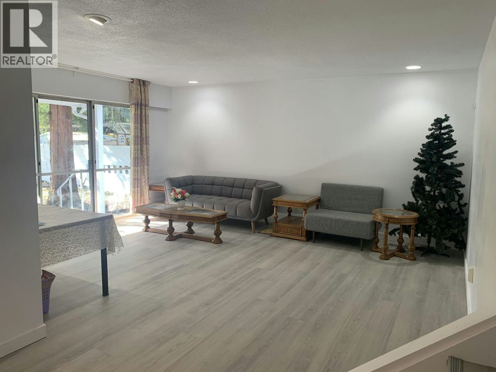 Upper/Downstair-8540 Rosemary Avenue, Richmond, BC, V7A 2K9 - 6