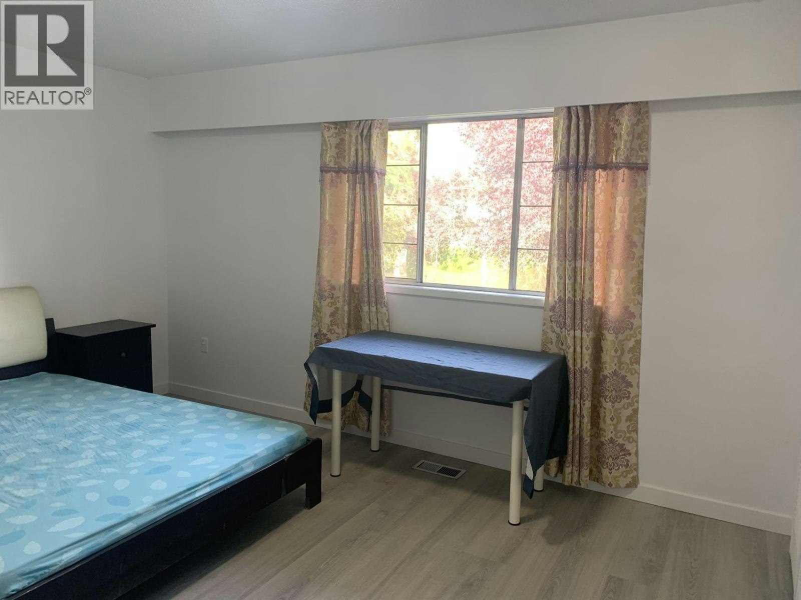 Upper/Downstair-8540 Rosemary Avenue, Richmond, BC, V7A 2K9 - 10