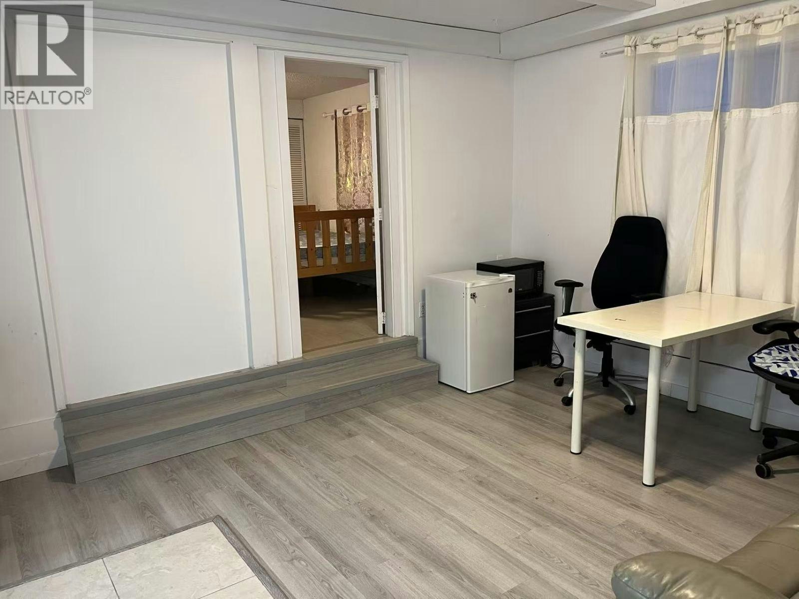 Upper/Downstair-8540 Rosemary Avenue, Richmond, BC, V7A 2K9 - 2